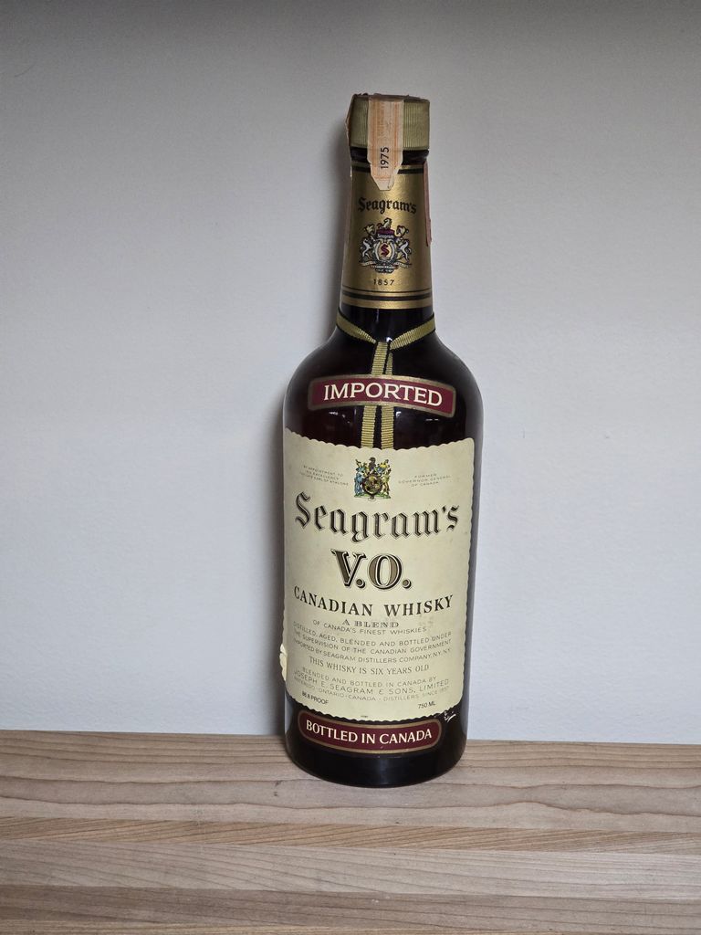 Seagram's V.O. 1981 Canadian Whiskey 1L