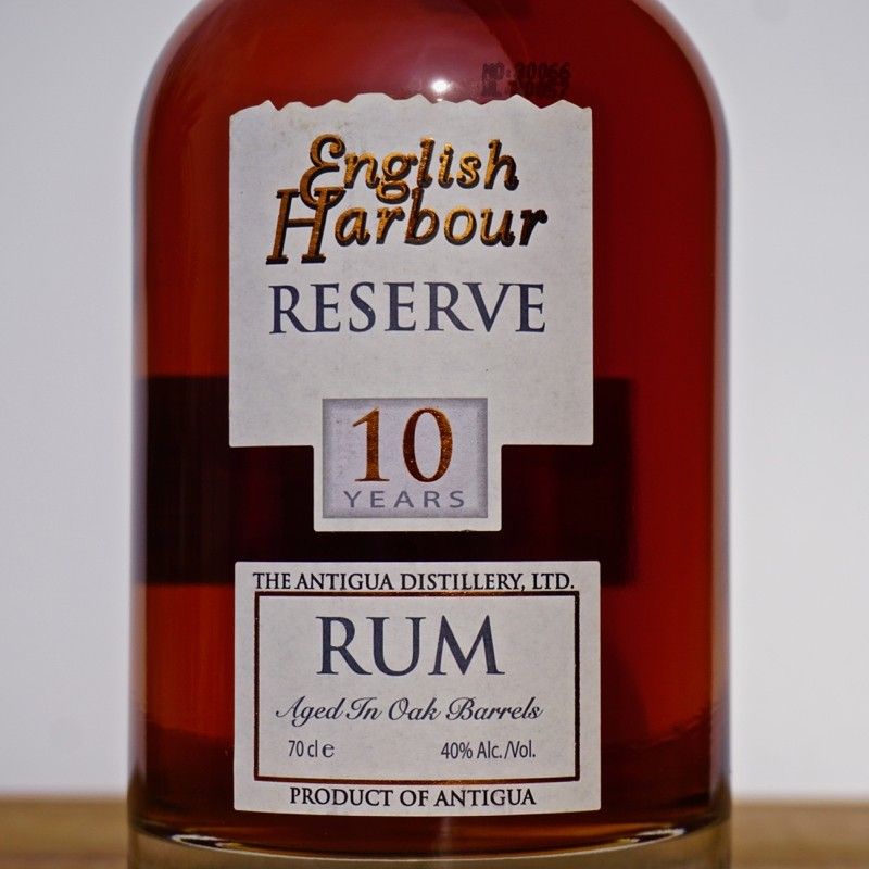 English Harbour 10 yr Reserve Age In Oak Barrels Rum 750ml