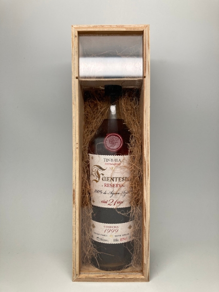 Picture of Fuenteseca Reserva Extra Anejo 21 yr (Cosecha 1999) Tequila 750ml